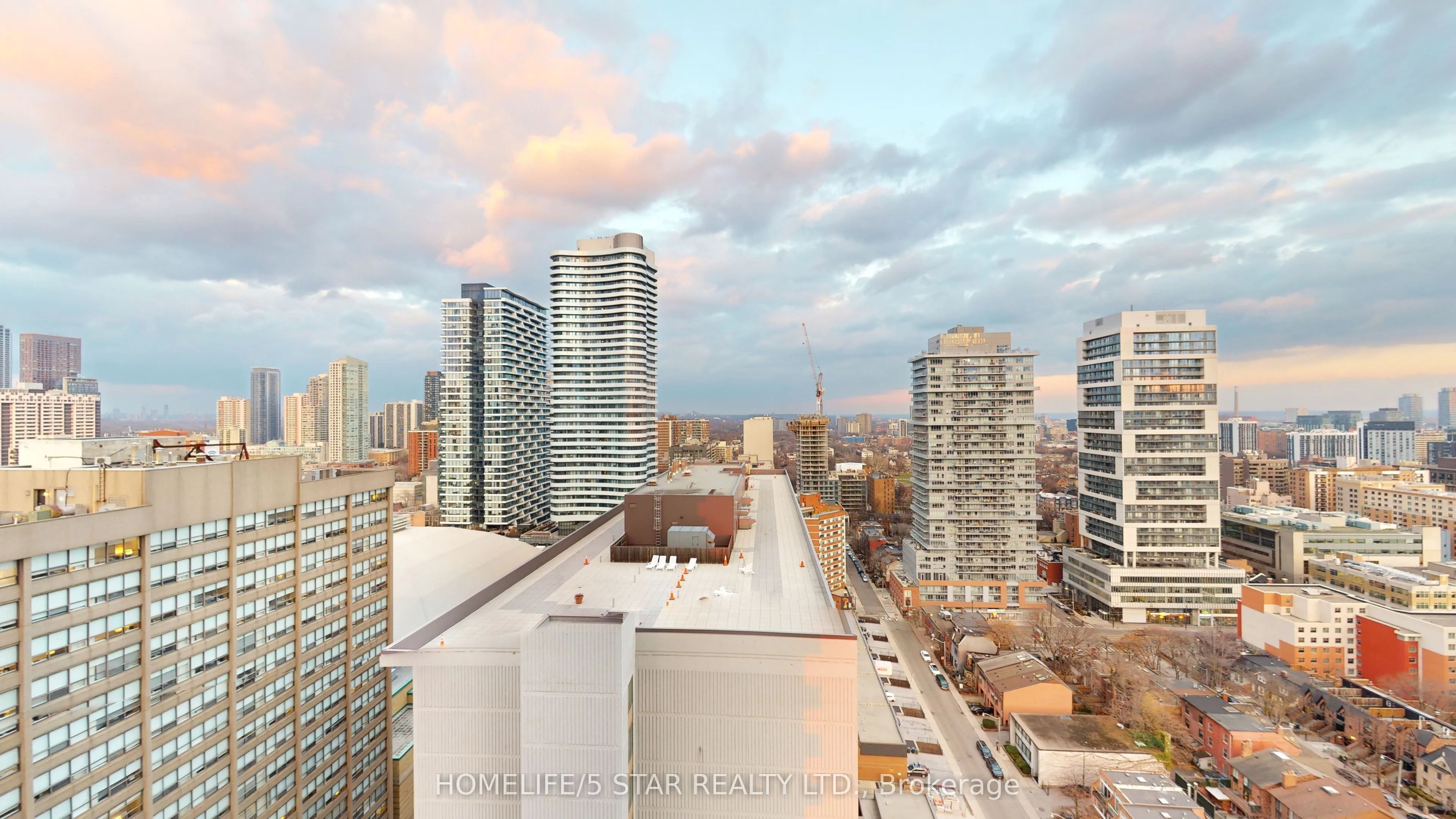 25 Carlton Street 2601, Toronto C08, ON M5B 1L4