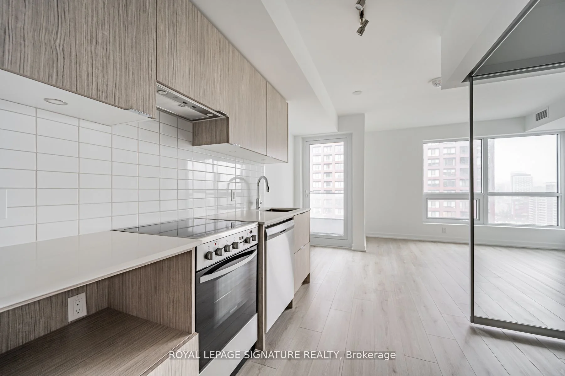 395 Bloor Street E 1312, Toronto C08, ON M4W 0B4