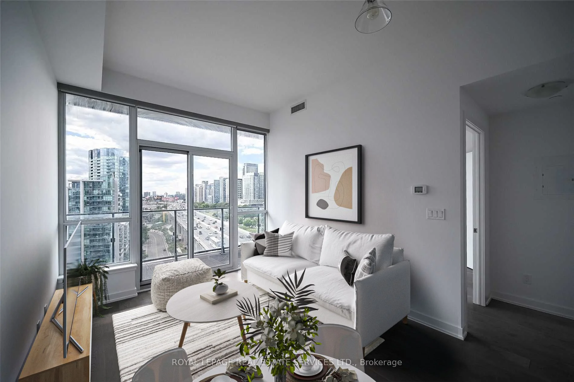 50 Bruyeres Mews Mews Sph 11, Toronto C01, ON M5V 0H8
