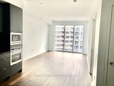 115 Blue Jays Way 909, Toronto C01, On M5v 3t3