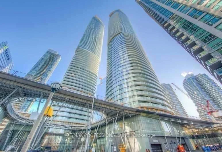 12 York Street 2305, Toronto C01, ON M5J 2Z2