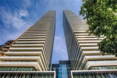 50 Charles Street E 4204, Toronto C08, On M4y 1t1