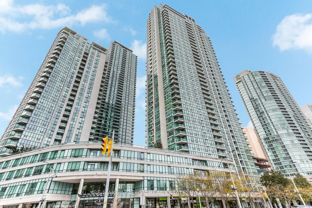 12 Yonge Street 2701, Toronto C01, On M5e 1z9