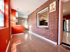 6 Casimir Street main, Toronto C01, ON M5T 2P7