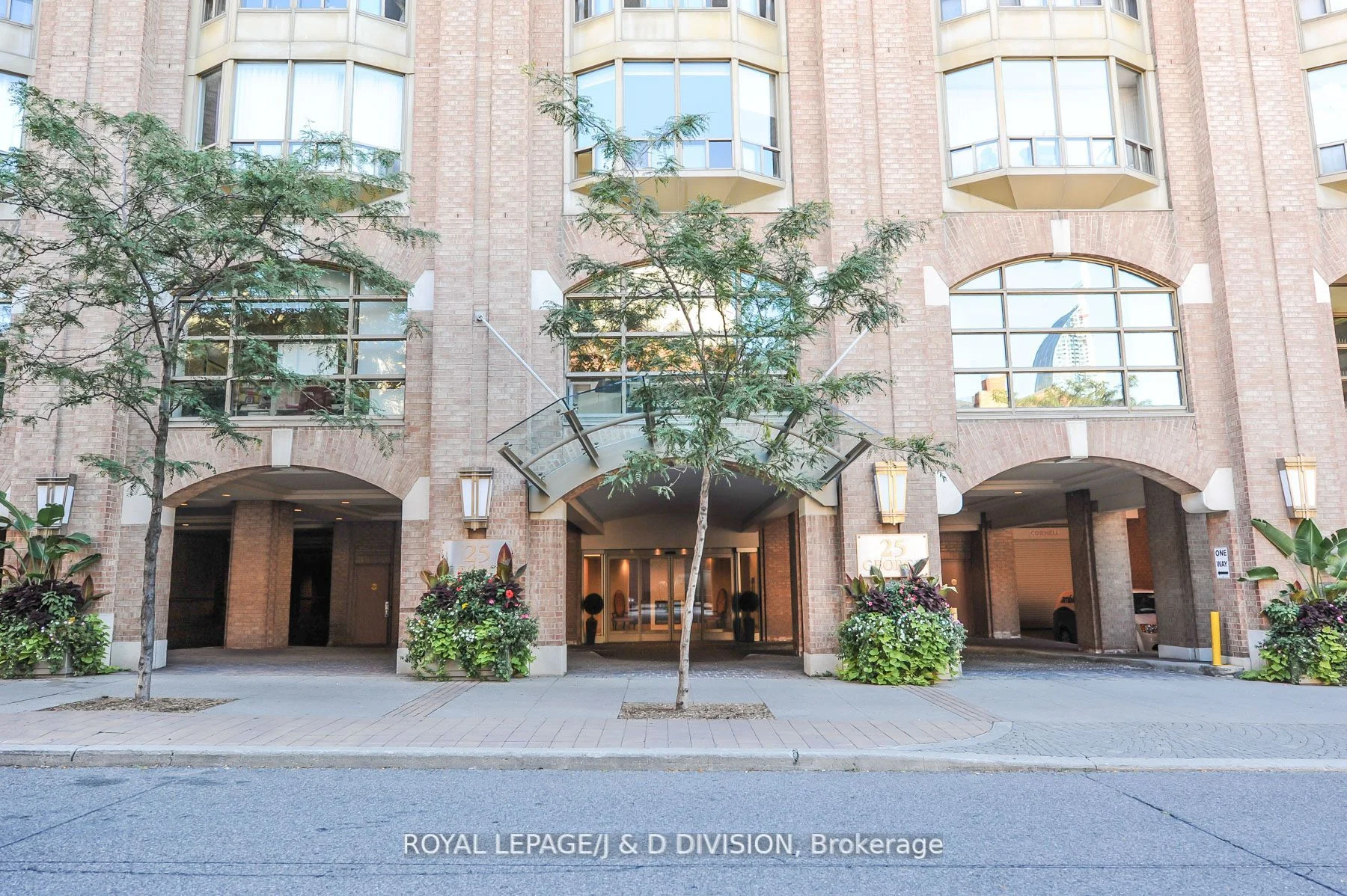 25 George Street 904, Toronto C08, On M5a 4l8