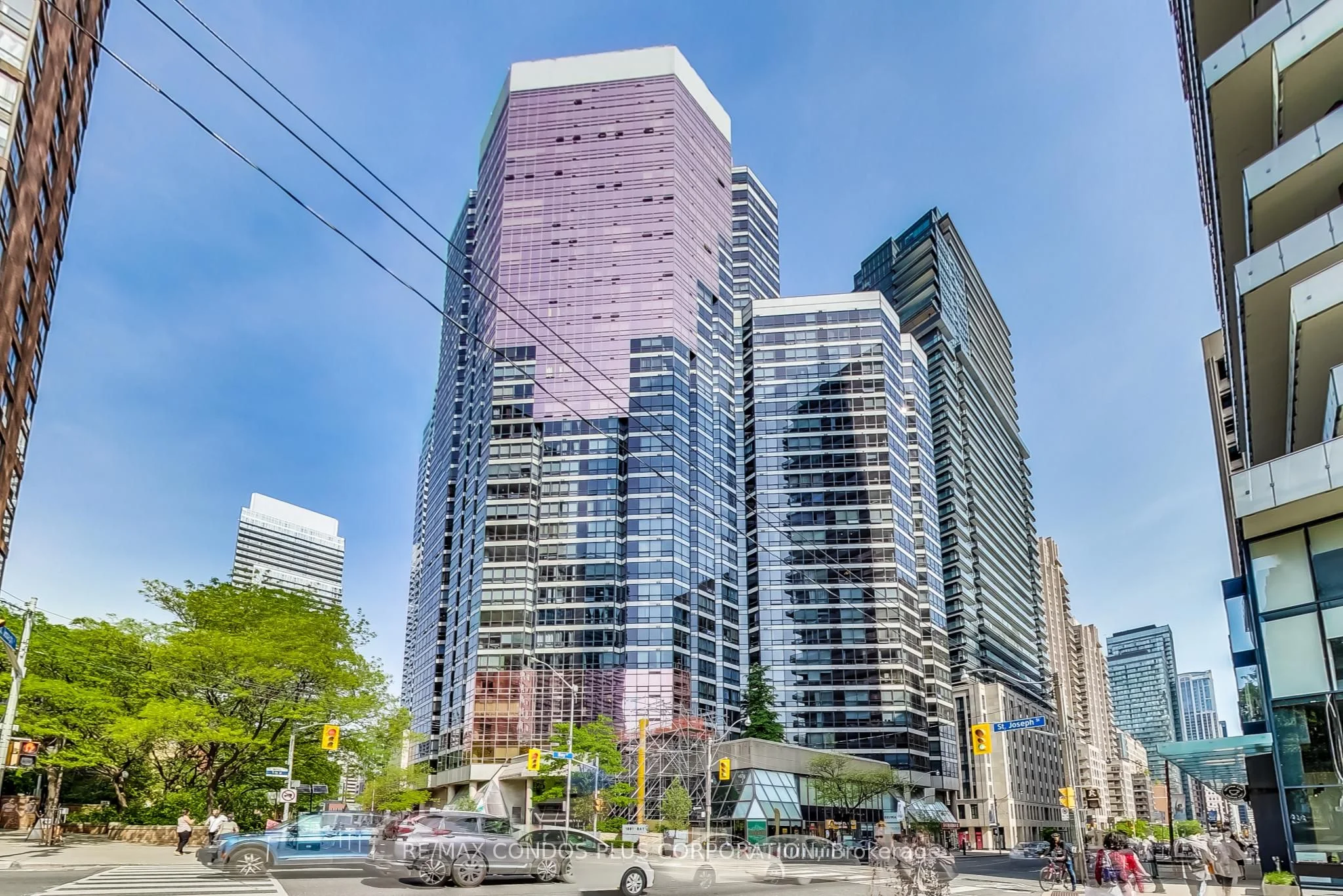 1001 Bay Street 2210, Toronto C01, ON M5S 3A6