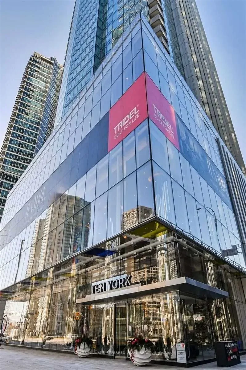 10 York Street 4512, Toronto C01, On M5j 2z2
