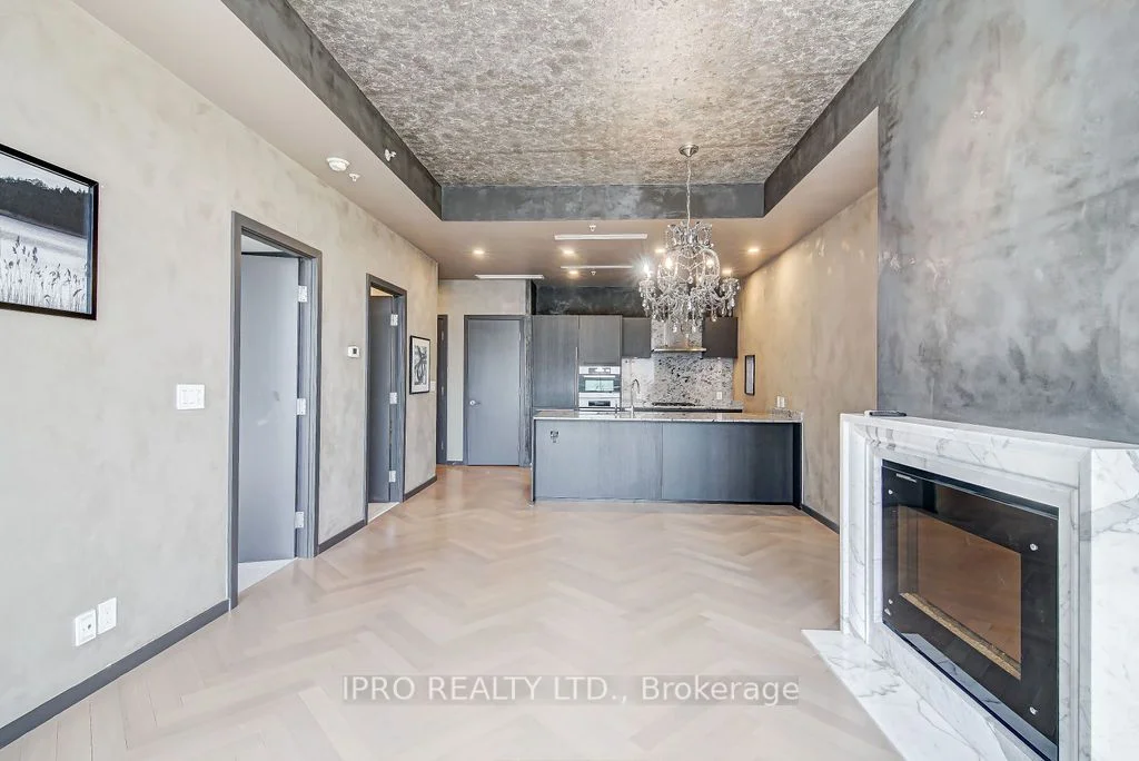 180 University Avenue 5005, Toronto C01, ON M5H 0A2
