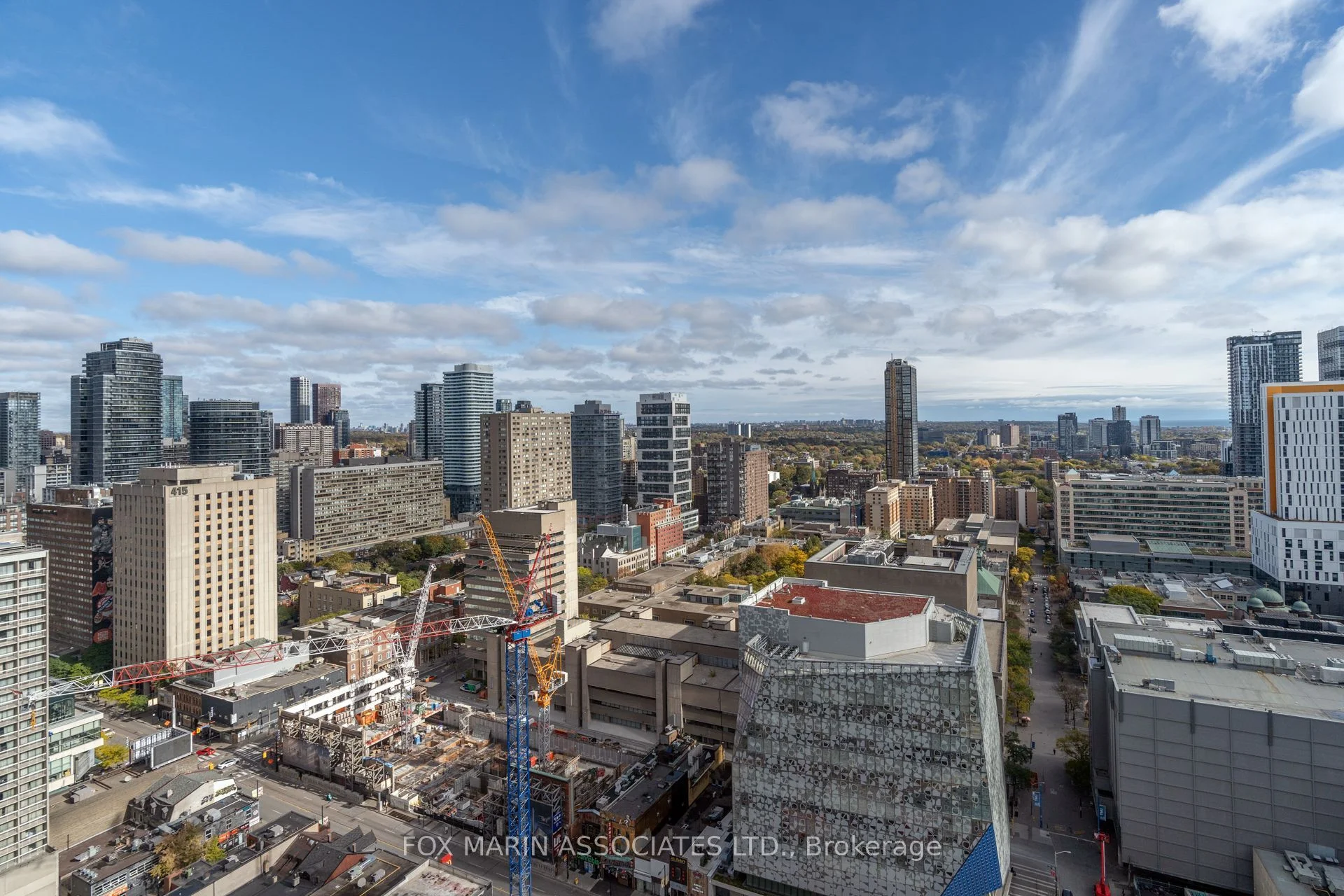 20 Edward Street 2716, Toronto C01, On M5g 0c5