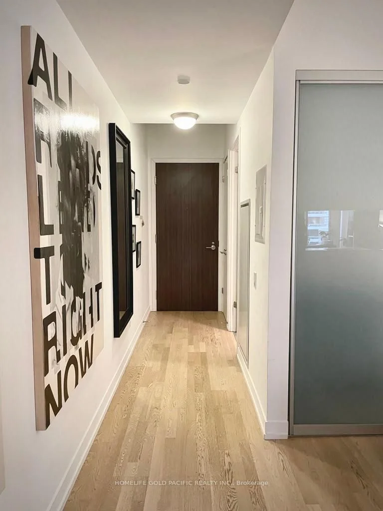 560 King Street W 411, Toronto C01, On M5v 0l5
