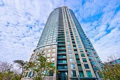 219 Fort York Boulevard 307, Toronto C01, On M5v 1b1