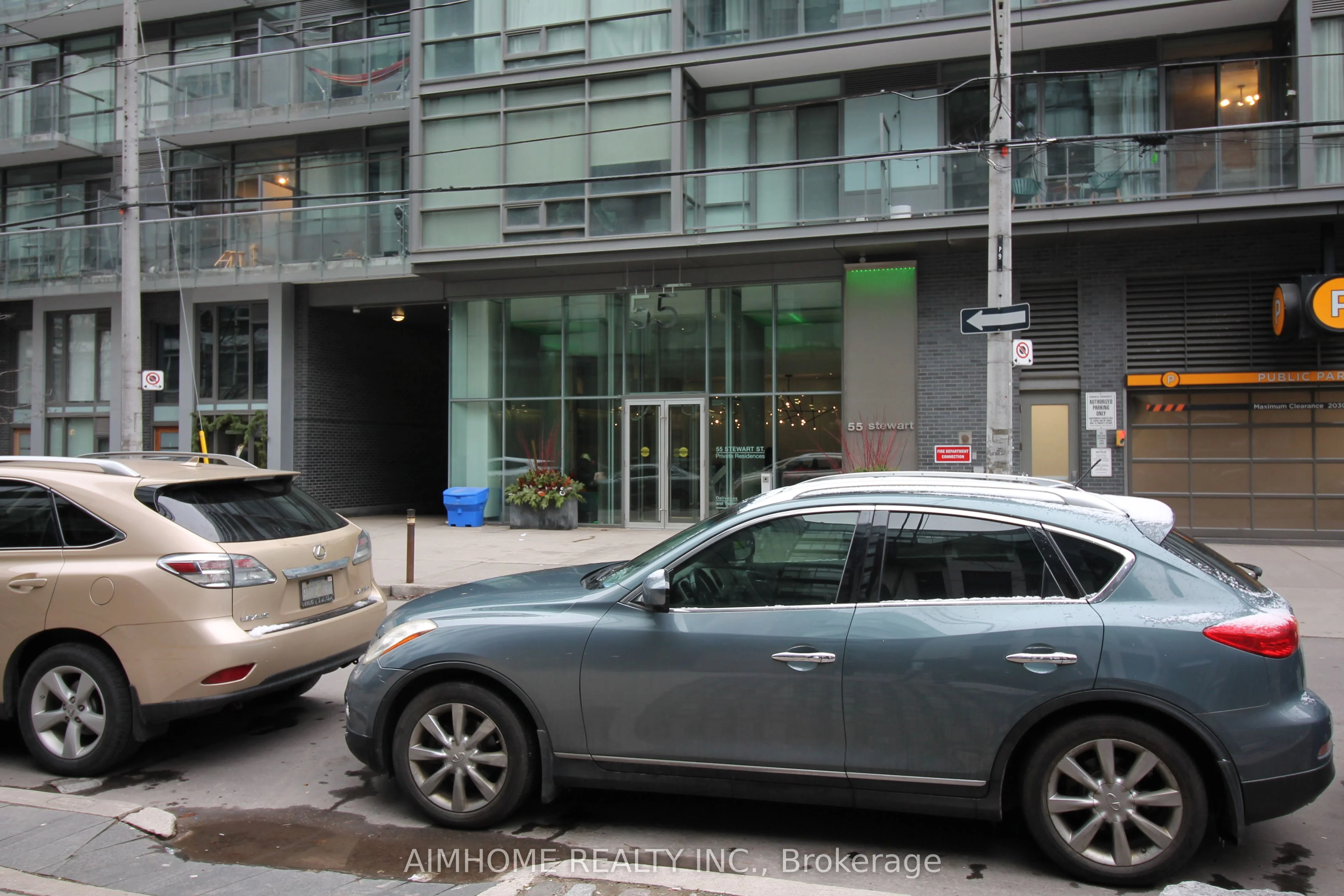 55 Stewart Street 708, Toronto C01, On M5v 2v1