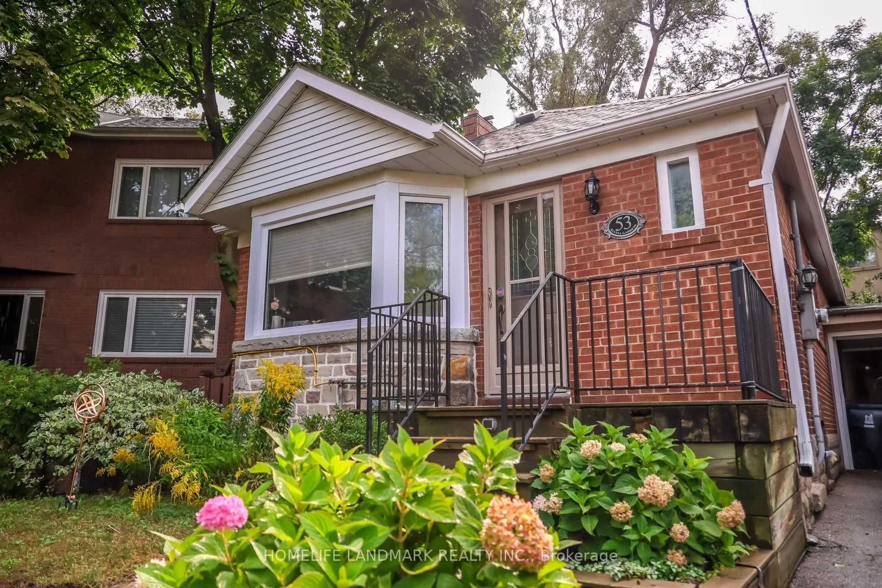 53 Elvina Gardens, Toronto C10, On M4p 1x7