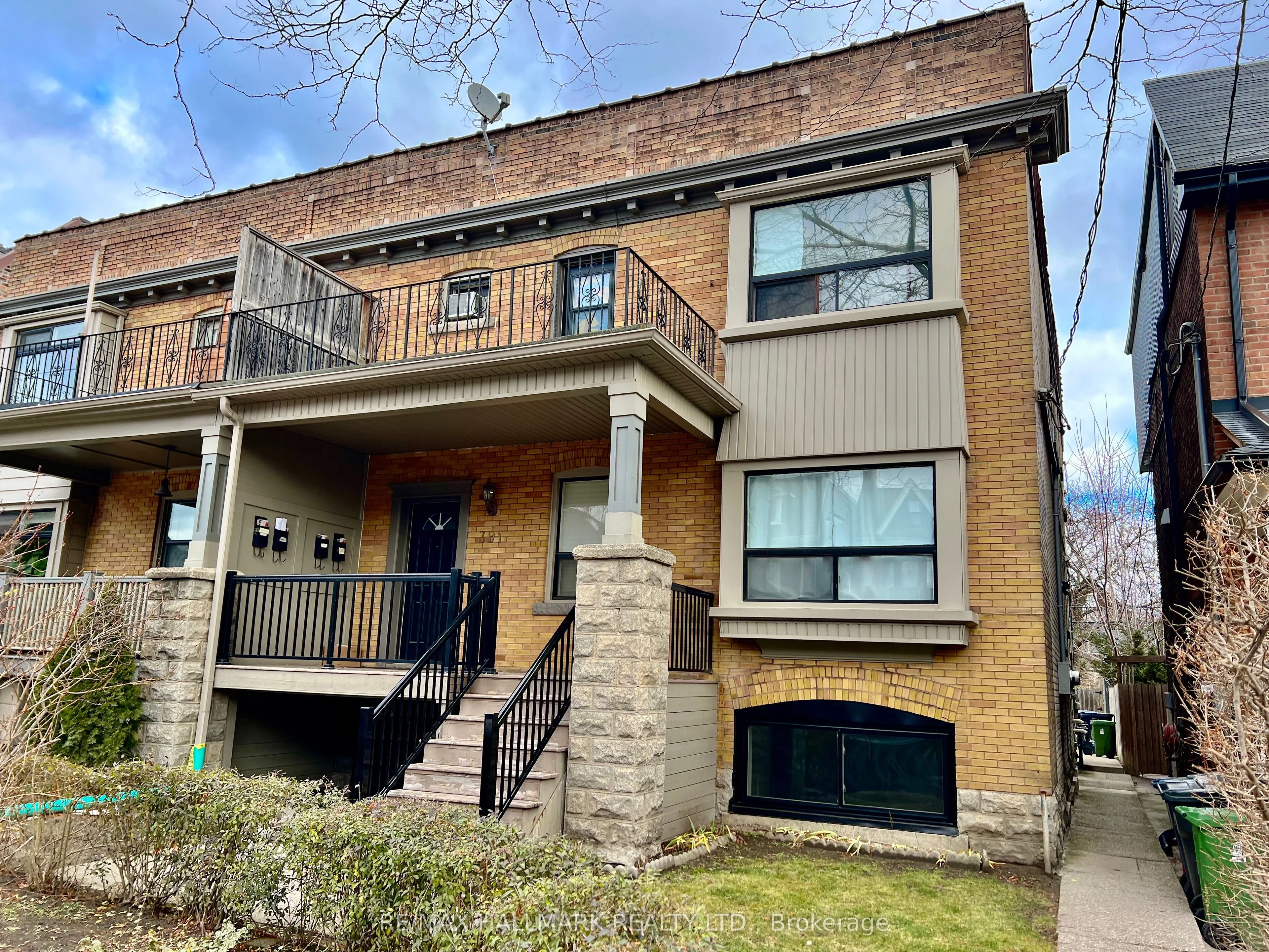 391 St Clarens Avenue Lower, Toronto C01, ON M6H 3W2