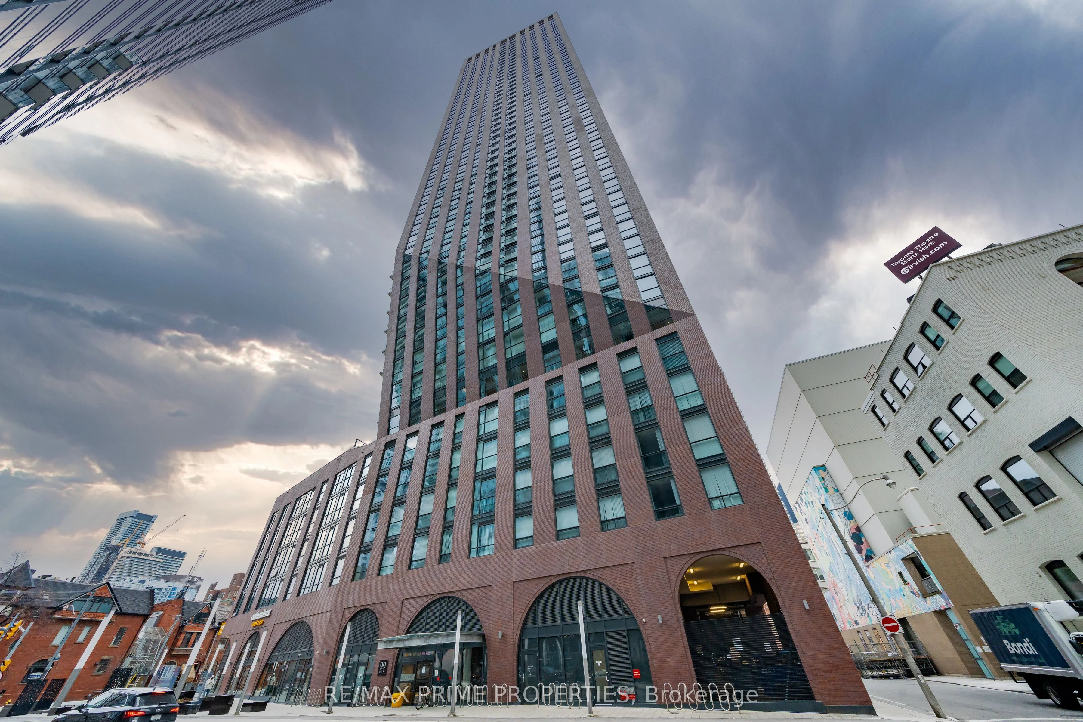 99 John Street 2404, Toronto C01, On M5v 0s6
