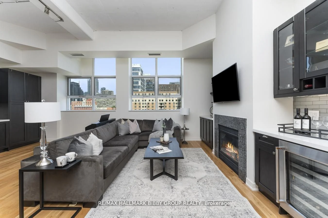 155 Dalhousie Street 717, Toronto C08, On M5b 2p7