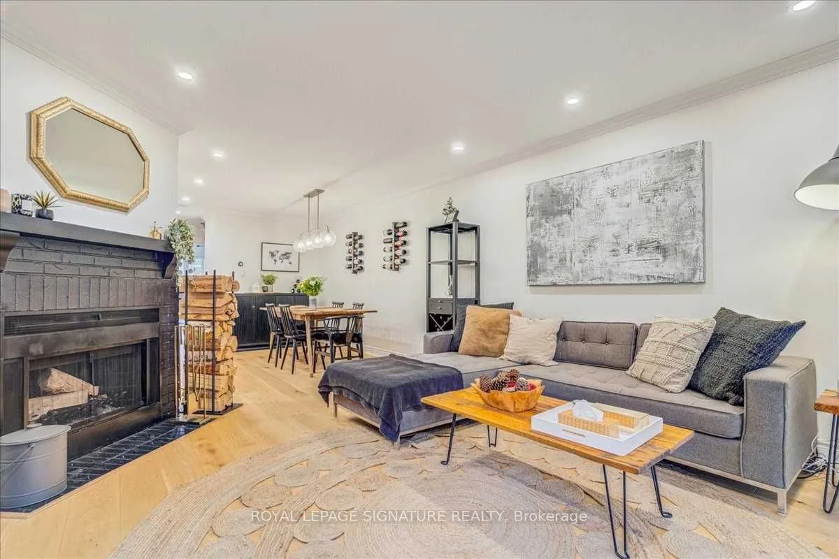 42 Shank Street A, Toronto C01, On M6j 3t9