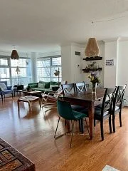 50 Lombard Street 2201, Toronto C08, On M5c 2x4