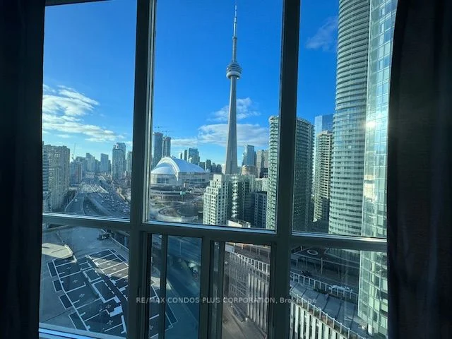 8 York Street 2212, Toronto C01, On M5j 2y2