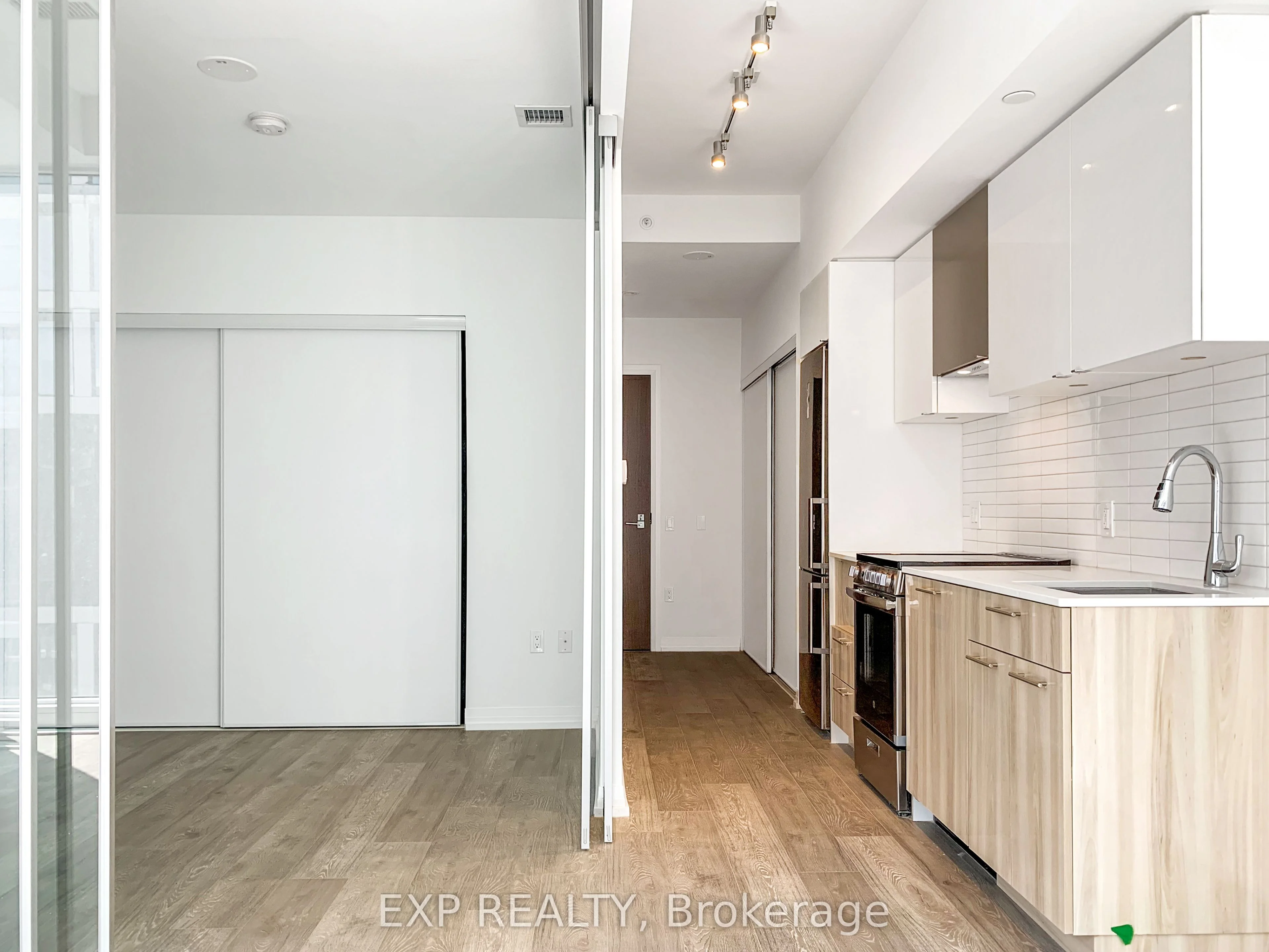 251 Jarvis Street 1918, Toronto C08, On M5b 0c3