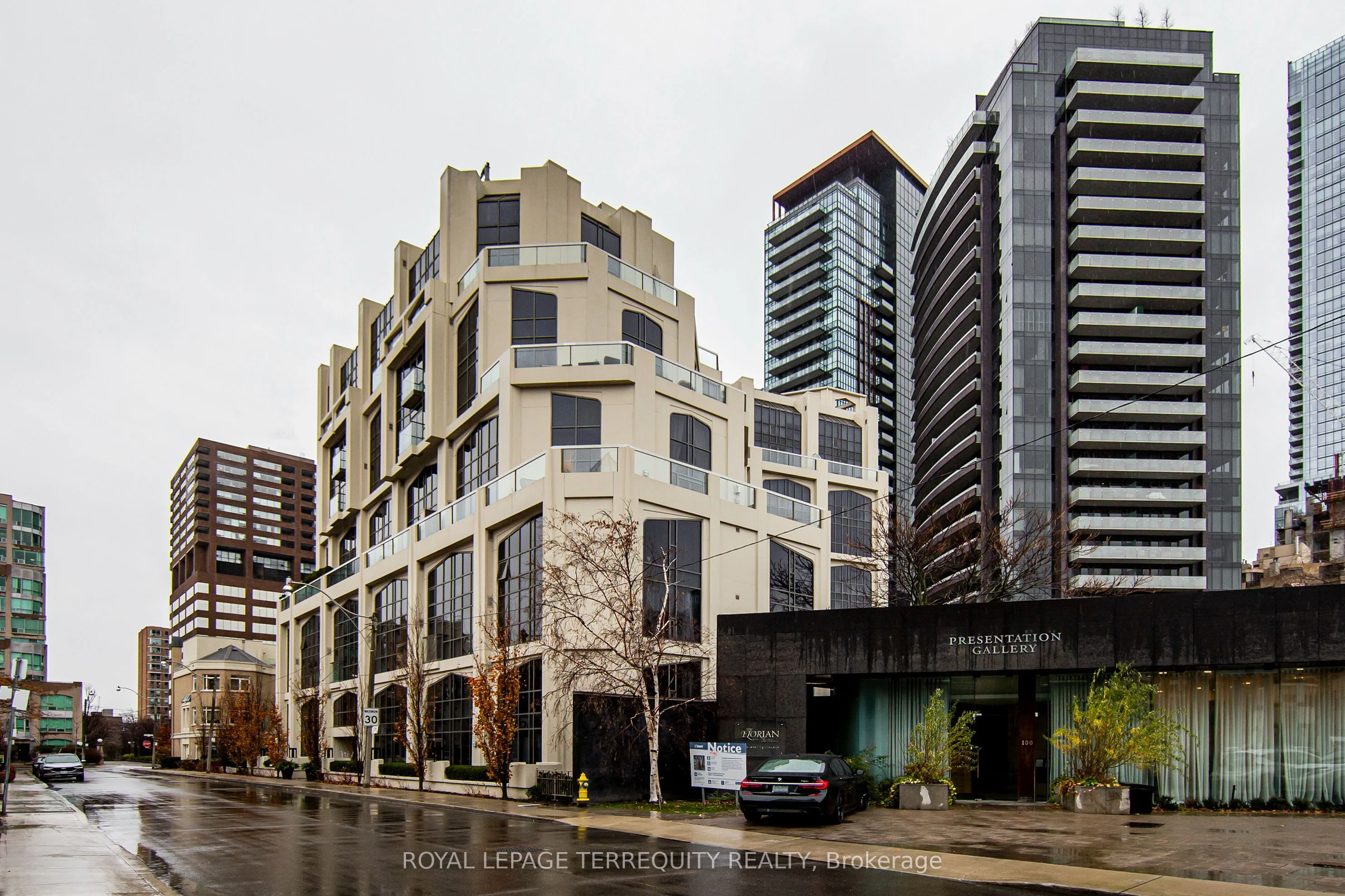 3 McAlpine Street 307, Toronto C02, ON M5R 3T5