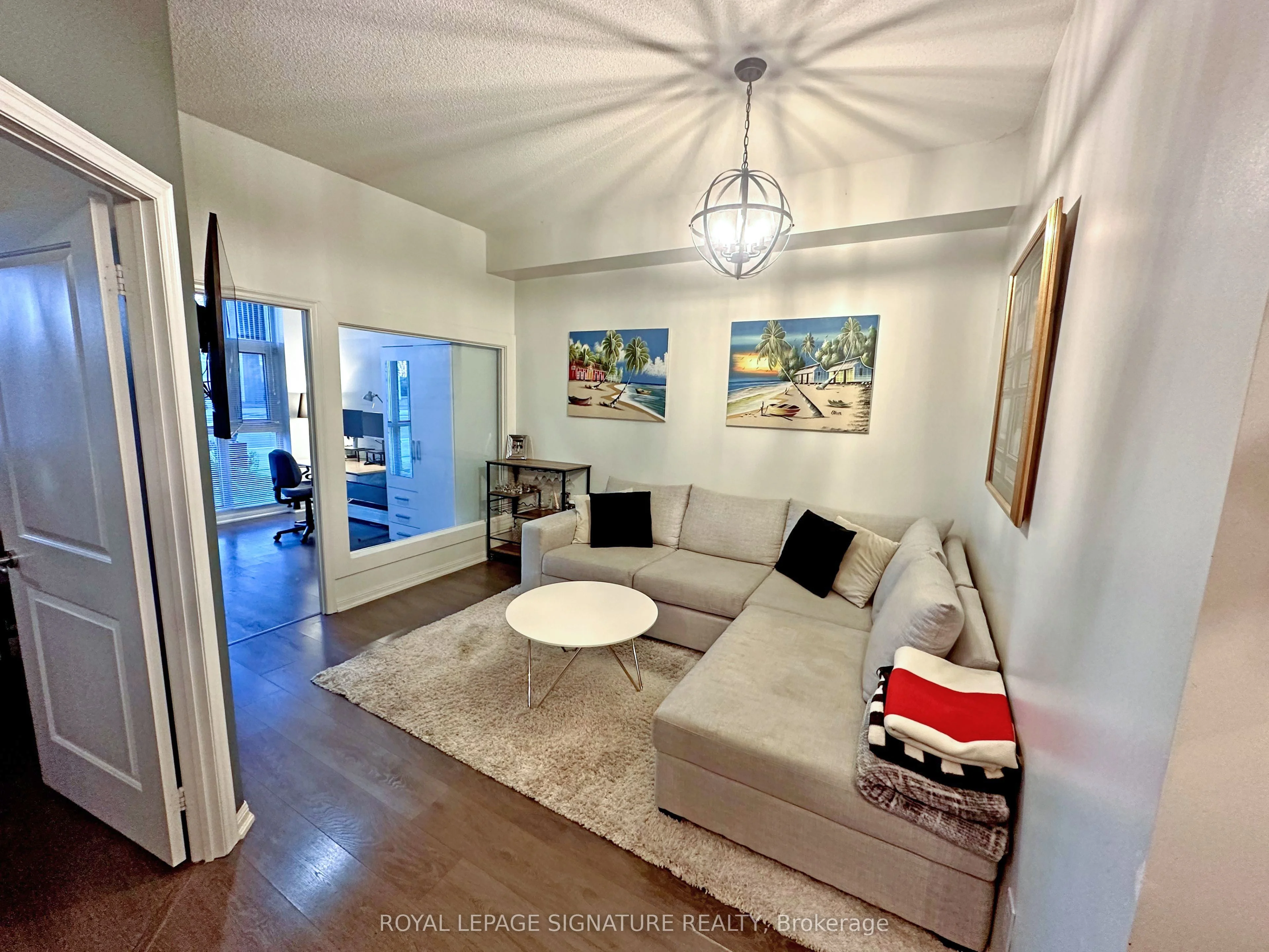 35 Bastion Street 124, Toronto C01, On M5v 0c2