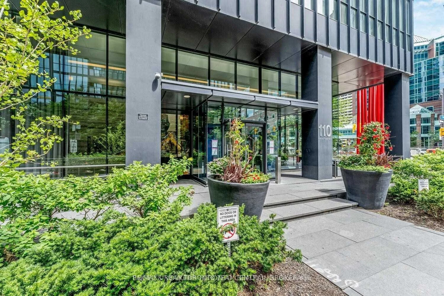 110 Charles Street E 3503, Toronto C08, On M4y 1t5