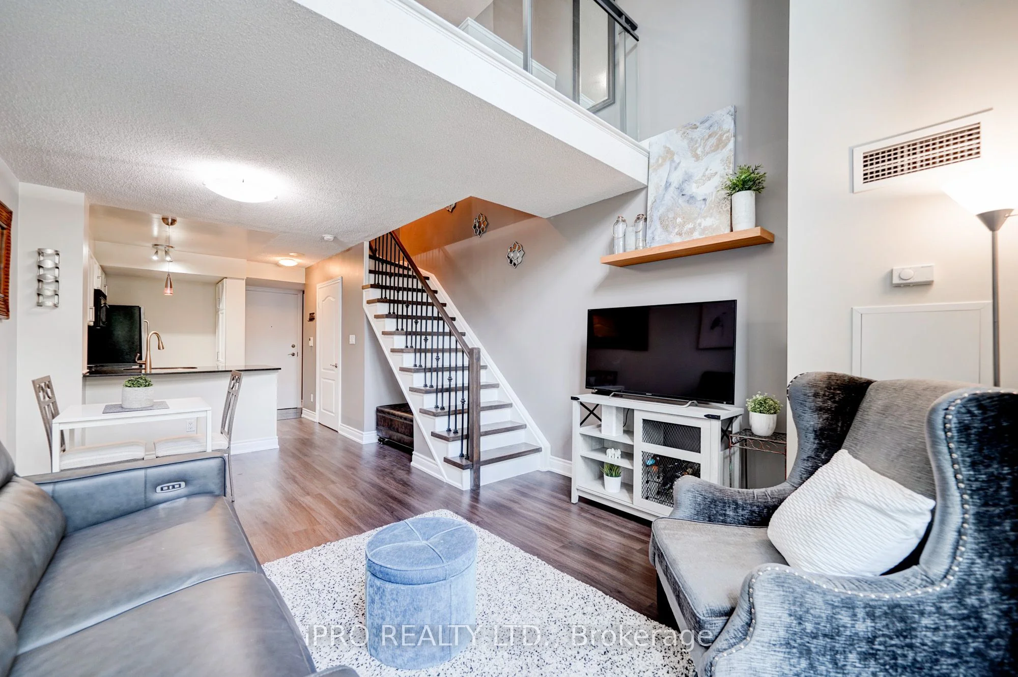 188 Doris Avenue 205, Toronto C14, ON M2N 6Z5