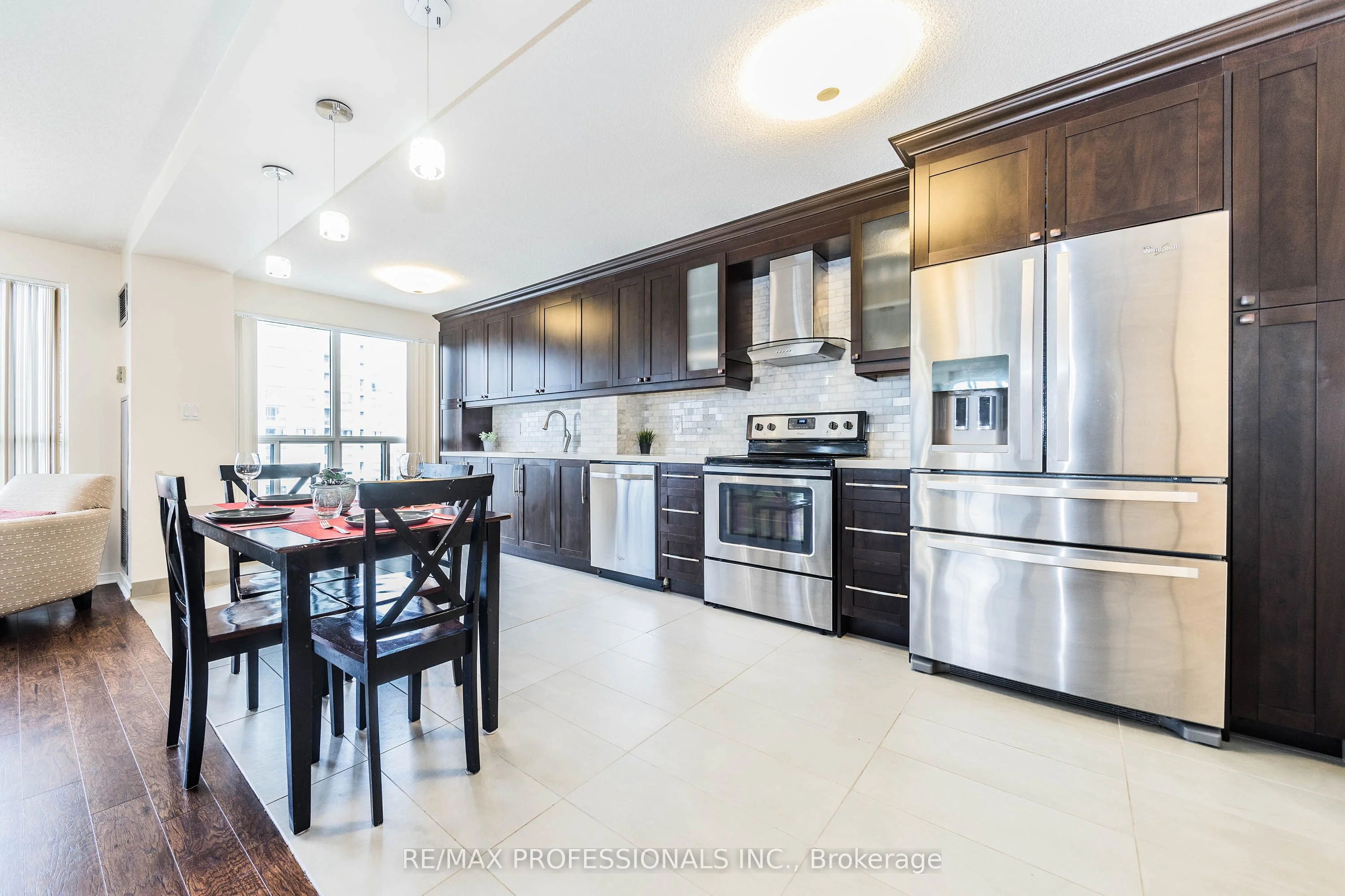 18 Hollywood Avenue 1607, Toronto C14, ON M2N 6P5