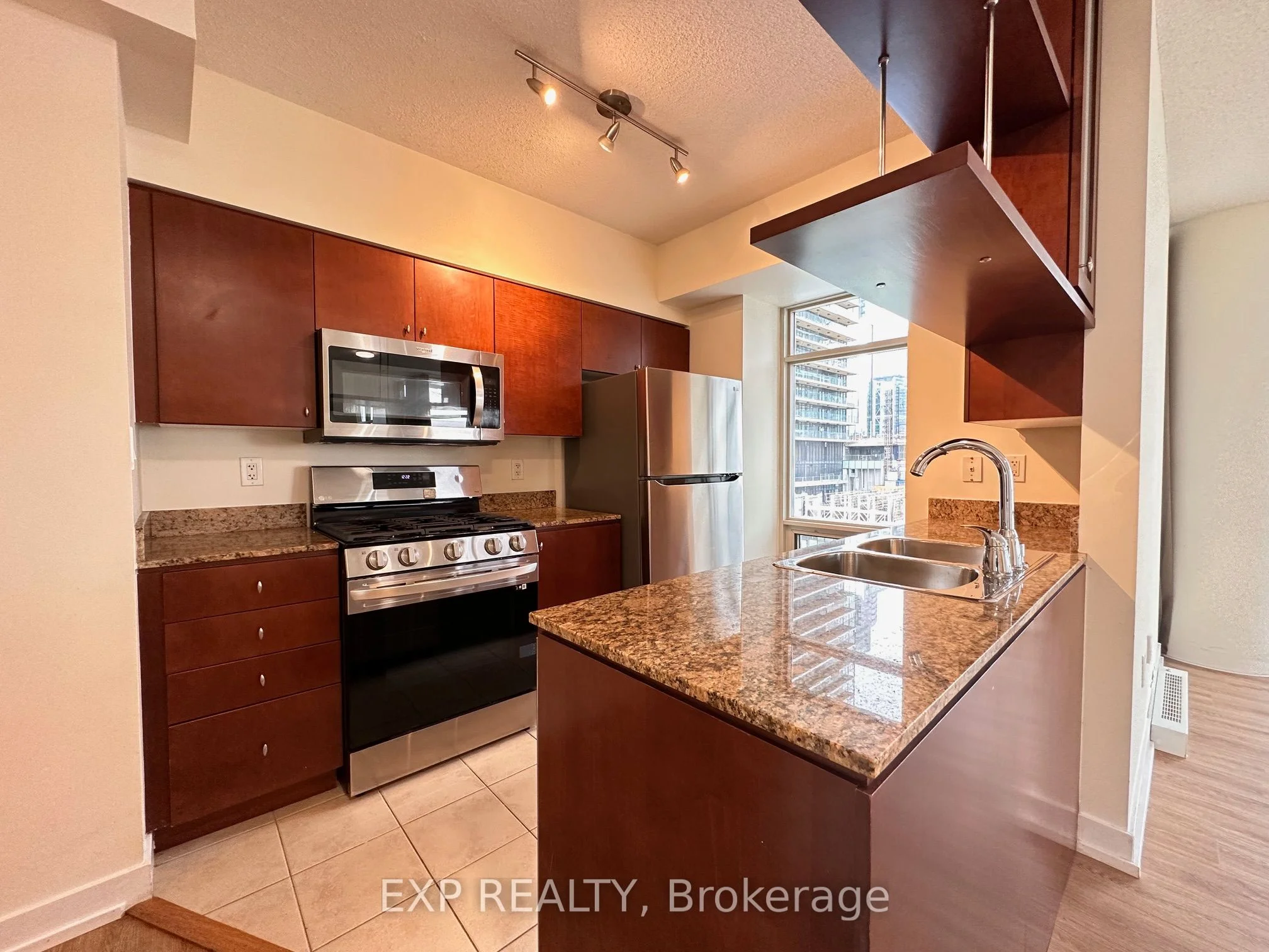 10 Navy Wharf Court 1806, Toronto C01, On M5v 3v2