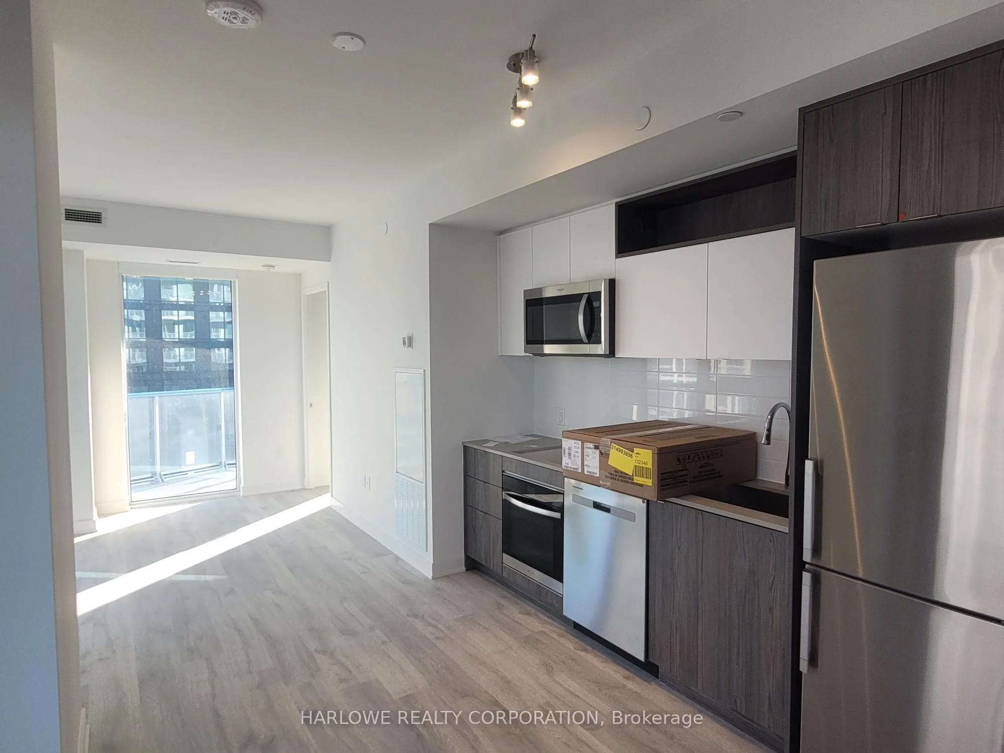 100 Dalhousie Street 2307, Toronto C08, On M5b 0c7