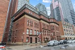 11 St Joseph Street 906, Toronto C01, On M4y 3g4