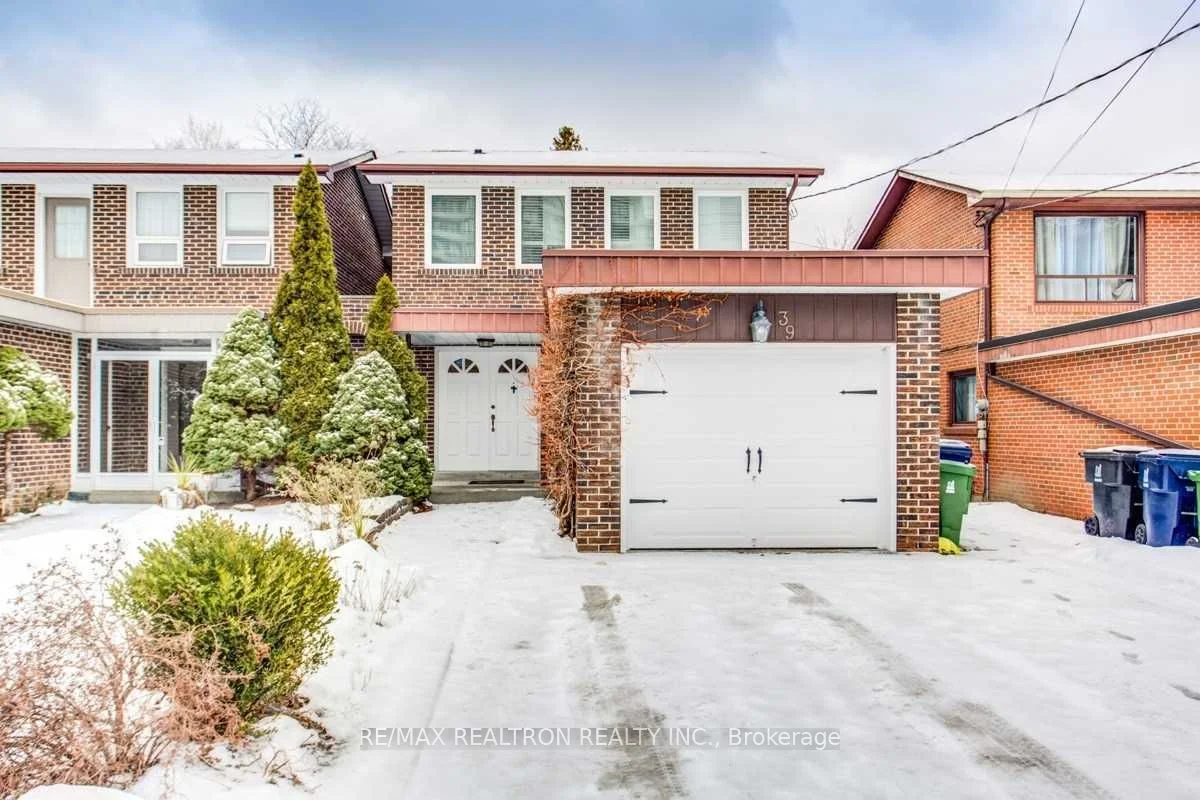 39 Fisherville, Toronto C07, On, M2r 3b8