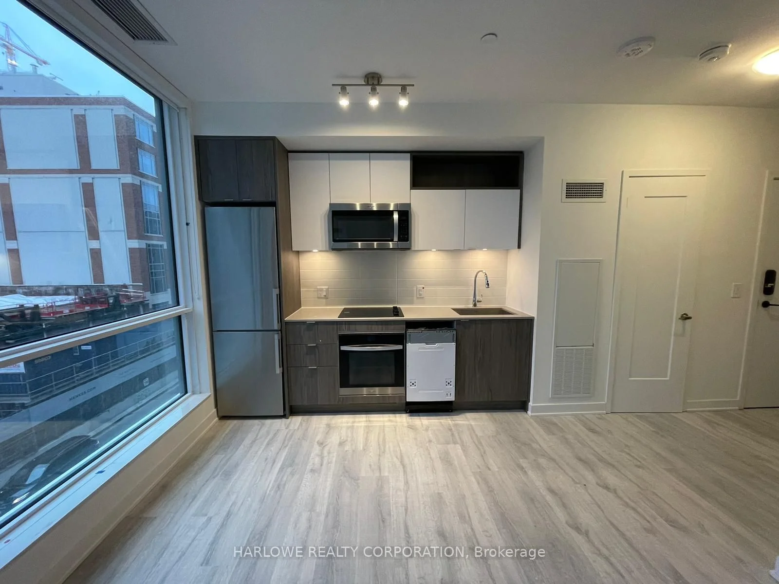 135 Lower Sherbourne Street 430 W, Toronto C08, On M5a 1y4