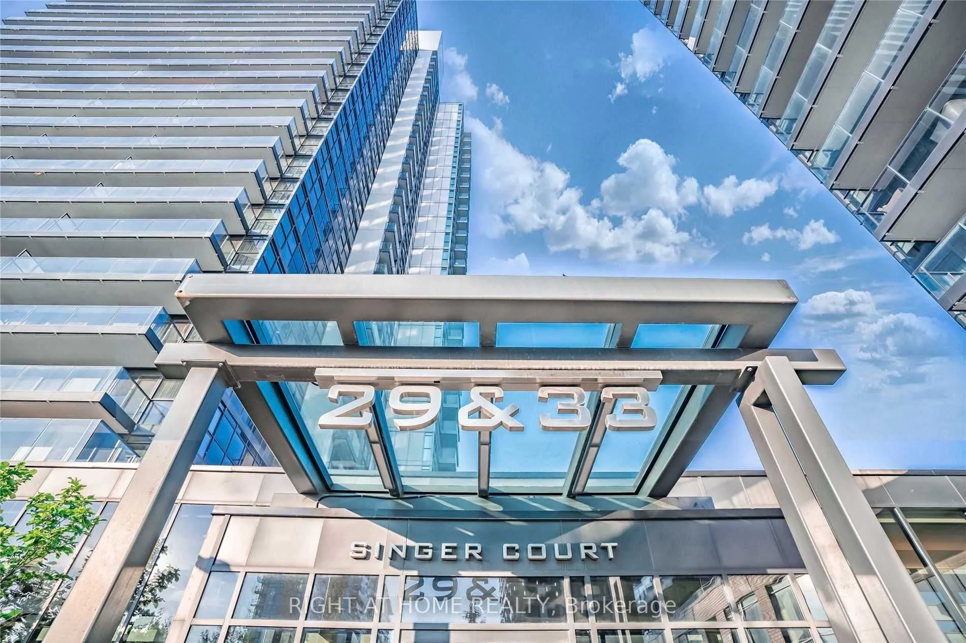 29 Singer Court 310, Toronto C15, On M2k 0b3