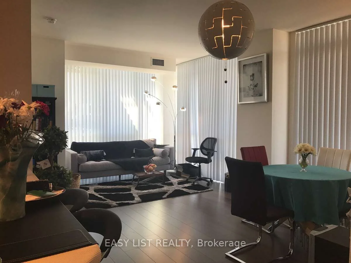 825 Church Street 2709, Toronto C09, ON M4W 3Z4