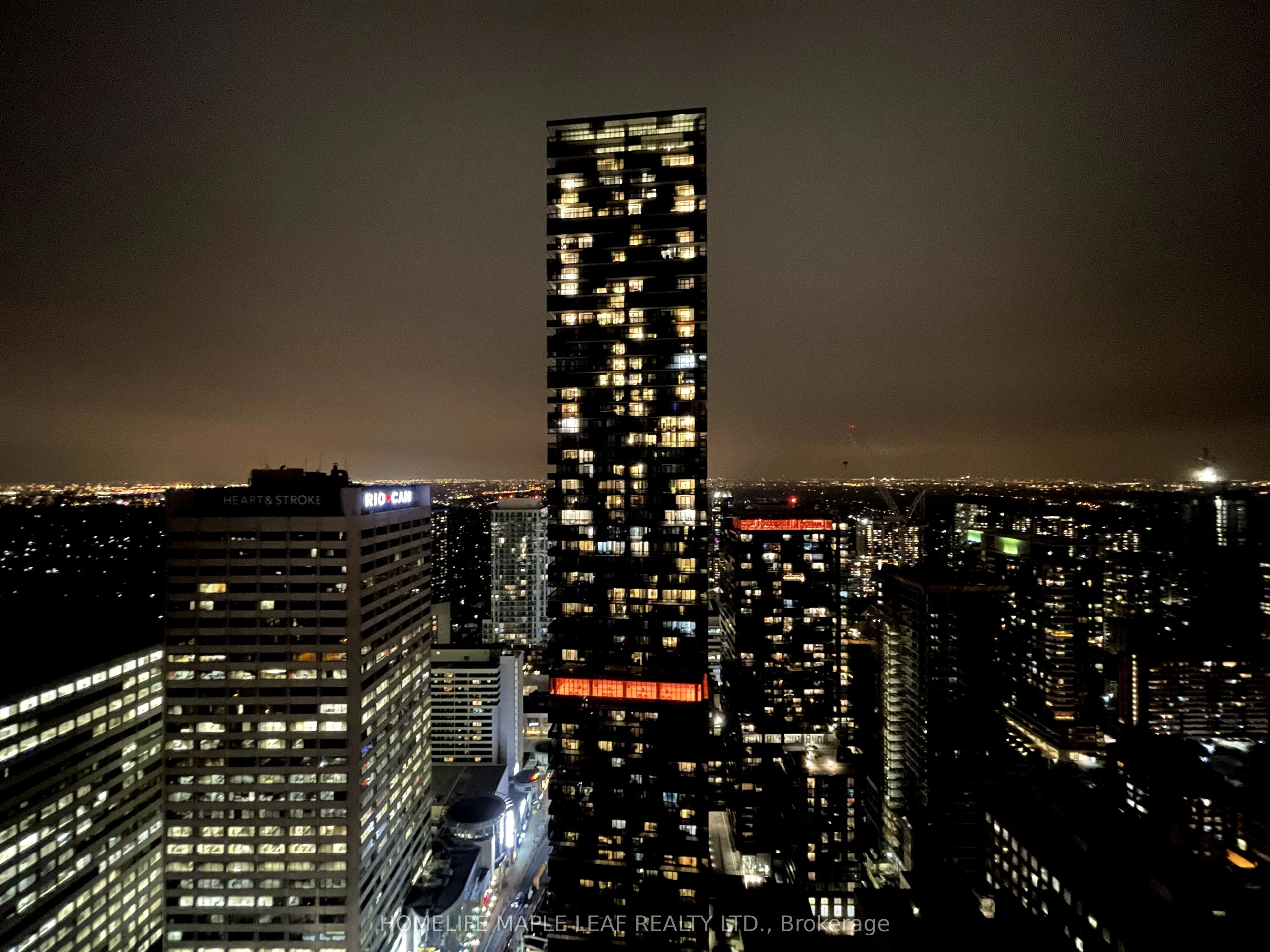2221 Yonge Street 4101, Toronto C10, On M4s 0b8