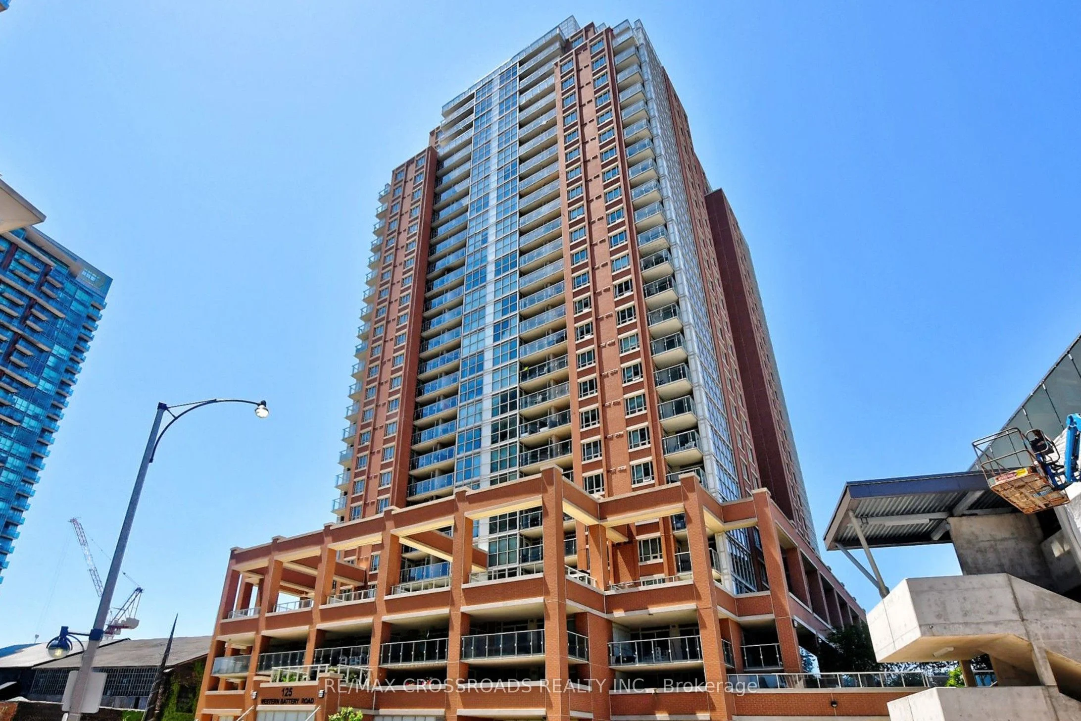 125 Western Battery Road 2011, Toronto C01, ON M6K 3R8