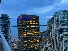 28 Freeland Street 2503, Toronto C08, On M5e 0e3