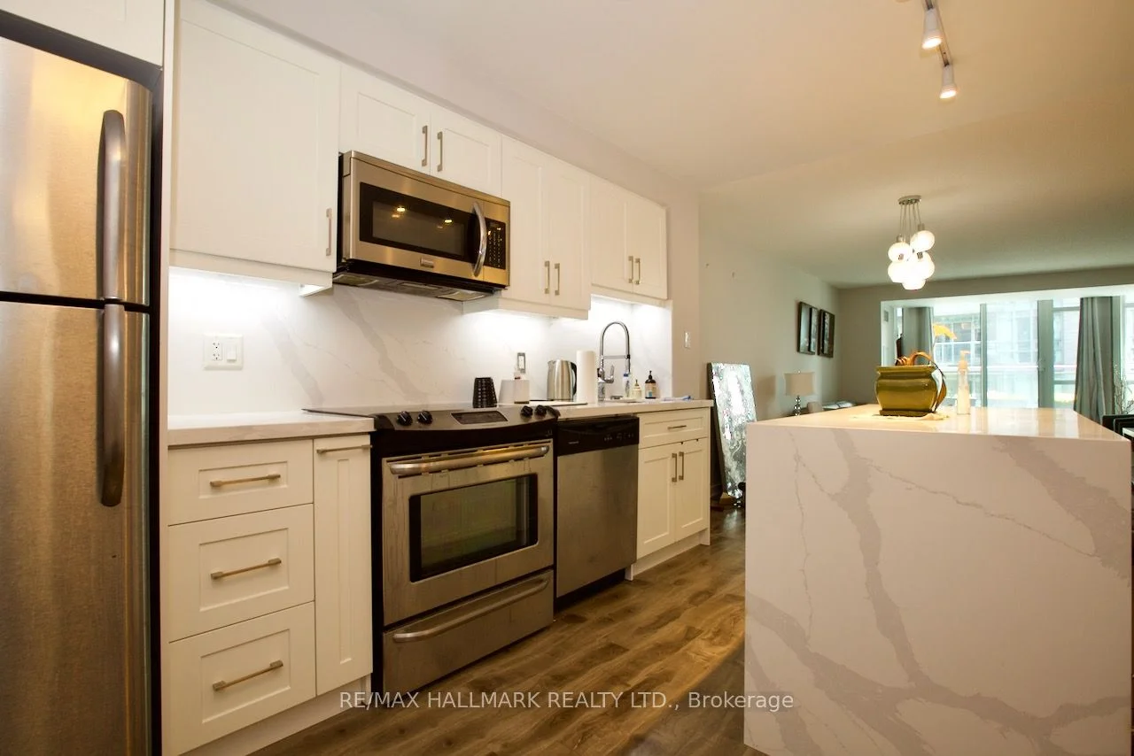 1169 Queen Street W 322, Toronto C01, On M6j 0a4