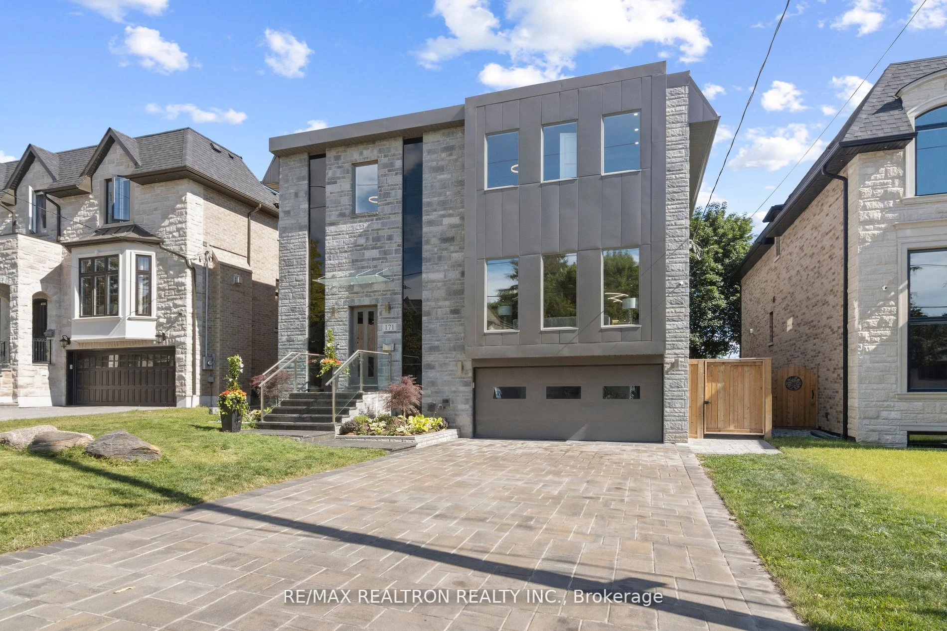 171 Burndale Avenue, Toronto C07, On M2n 1t1