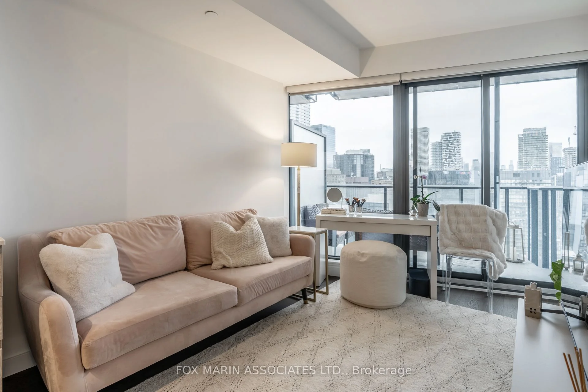 2a Church Street 2606, Toronto C08, On M5e 0e1