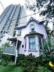 32 Scollard Street, Toronto C02, ON M5R 1E9