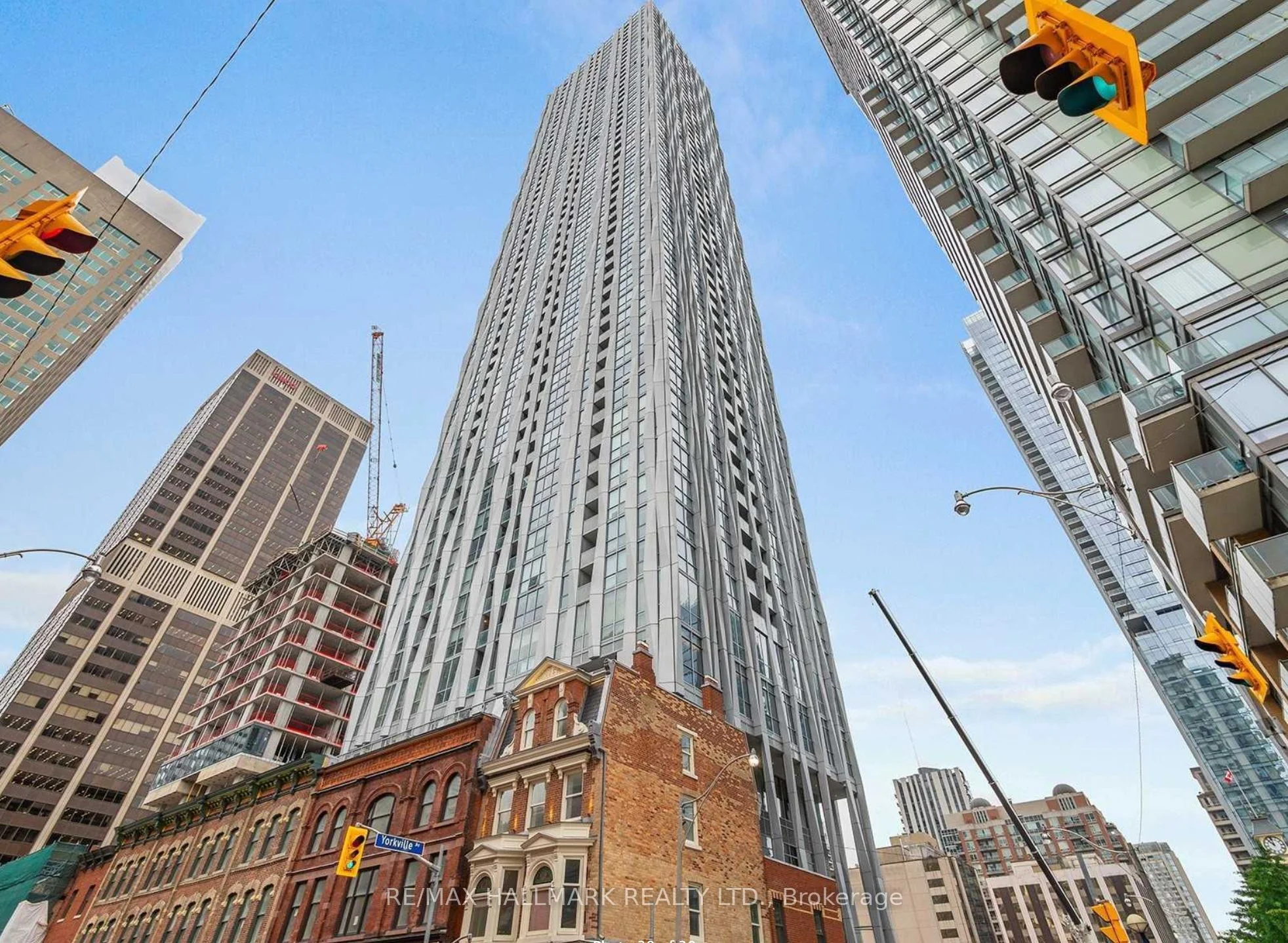1 YORKVILLE Street 3708, Toronto C02, ON M4W 1L1