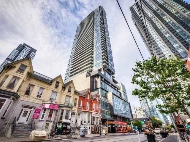 290 Adelaide Street W 2701, Toronto C01, On M5v 1p6