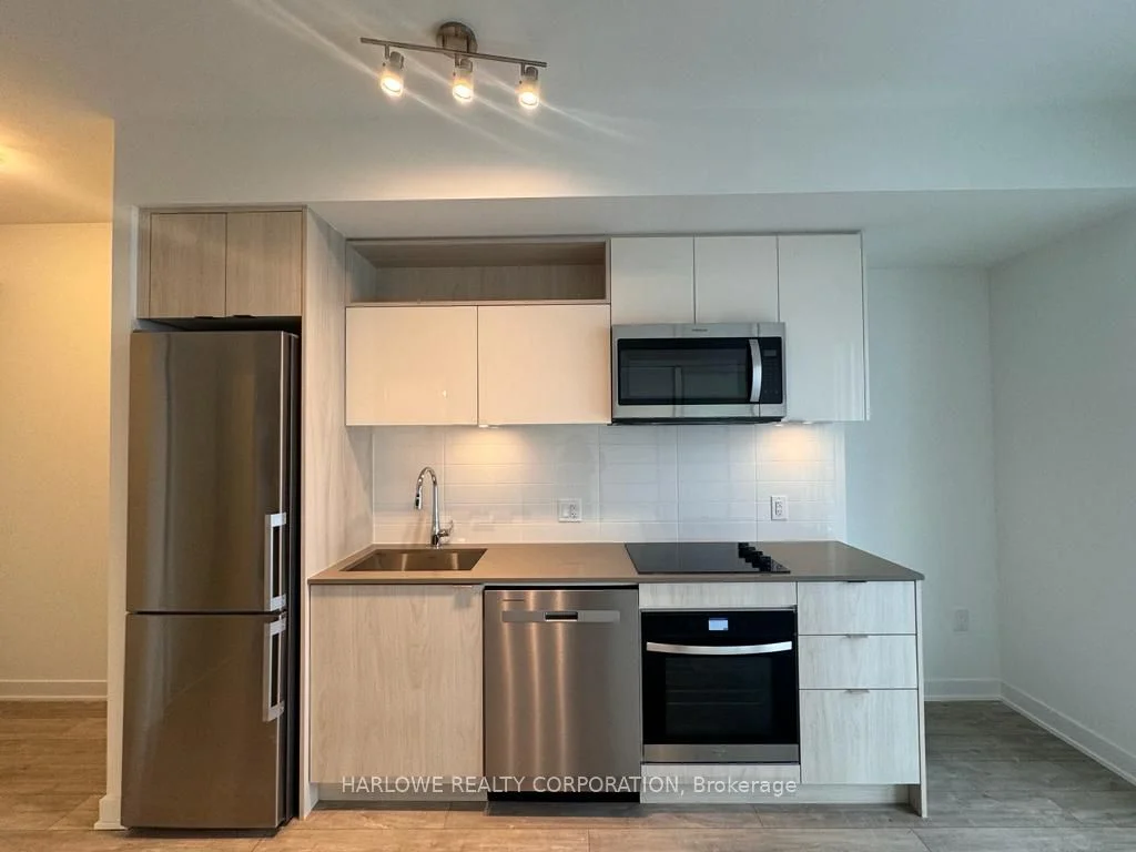 100 Dalhousie Street 2305, Toronto C08, On M5b 0c7