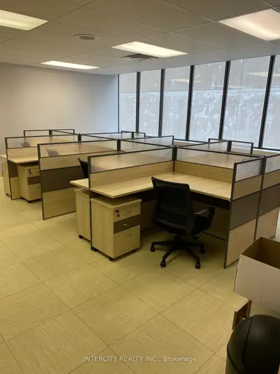 20 Eglinton Avenue E 500c, Toronto C10, On M4p 1a6