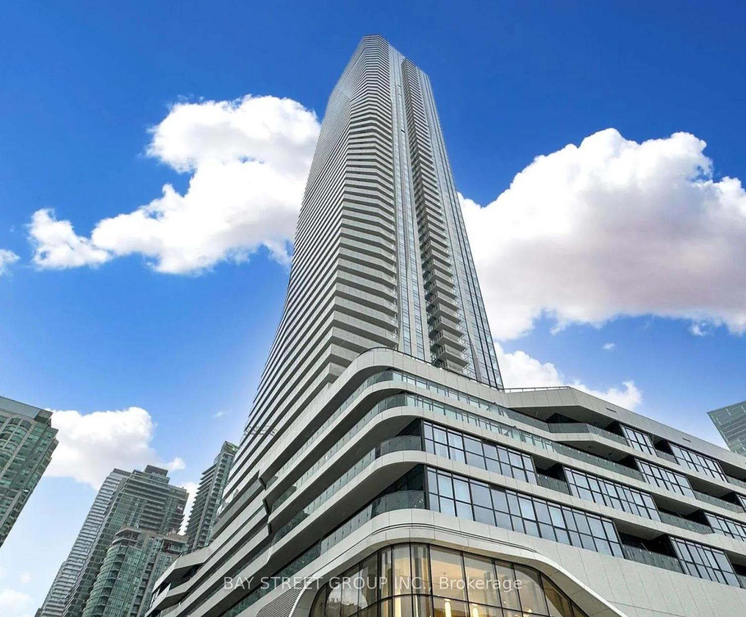 28 Freeland Street 1206, Toronto C08, On M5e 0e3