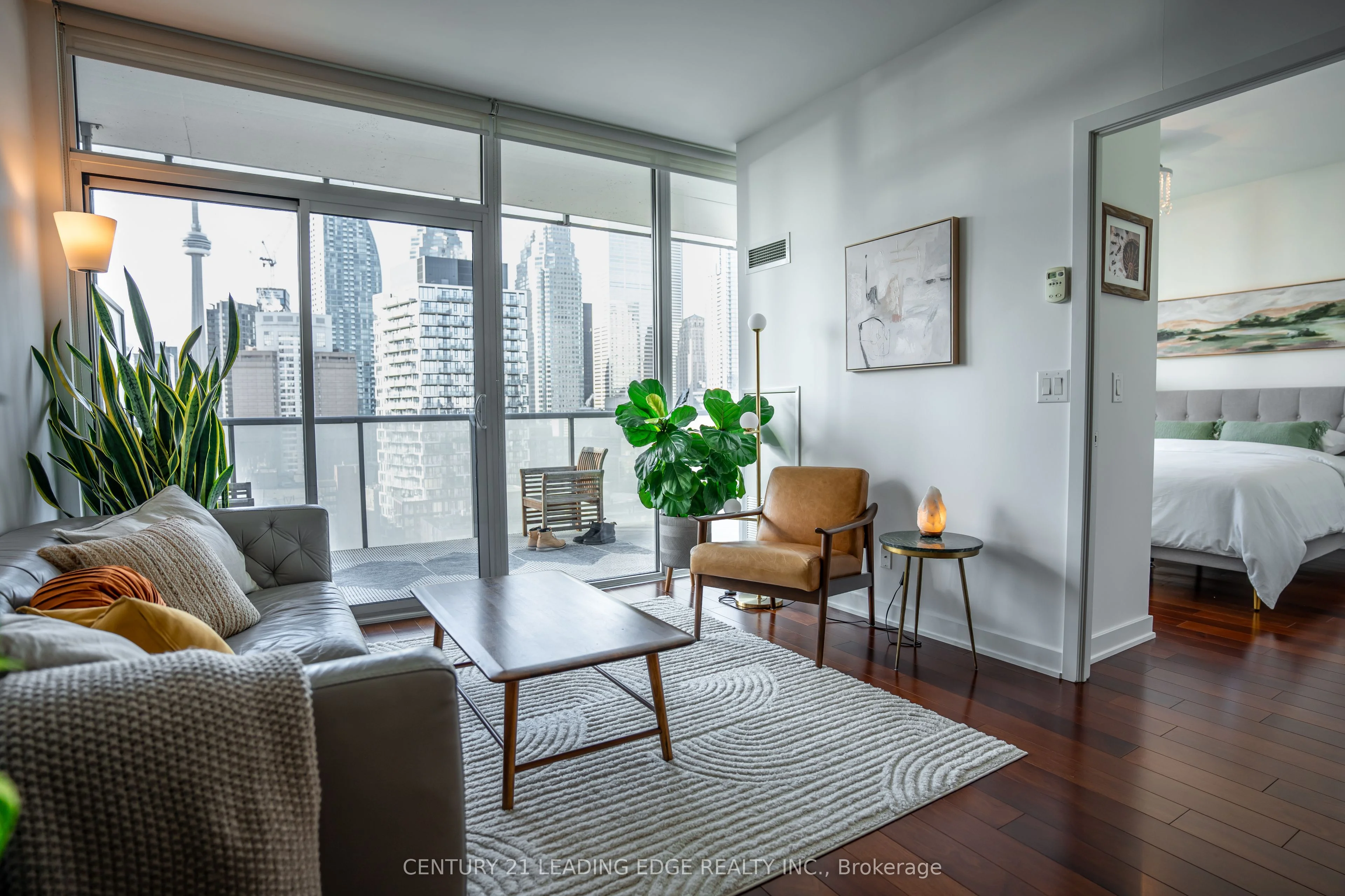1 Market Street 1902, Toronto C08, On M5e 0a2
