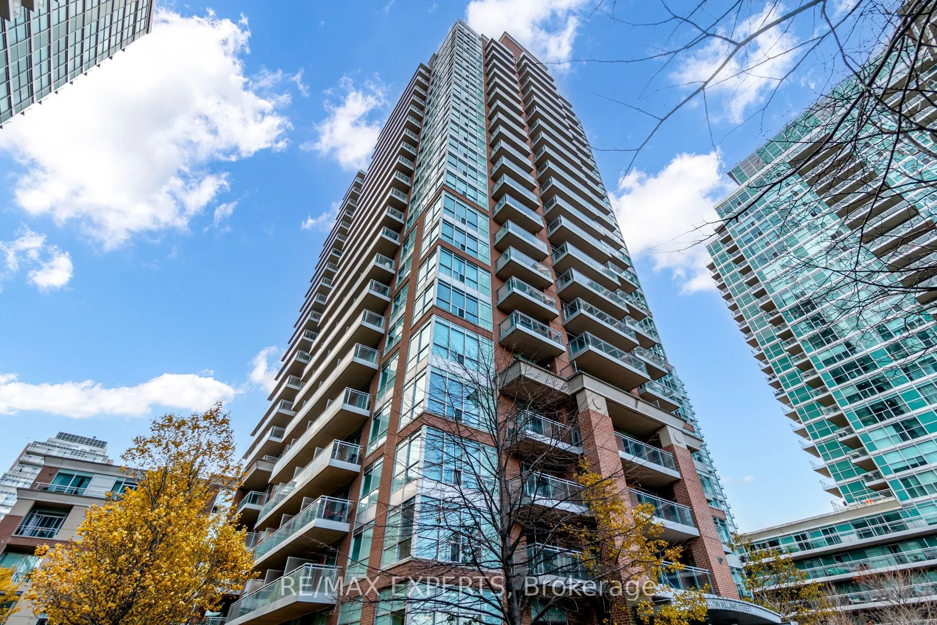 50 Lynn Williams Street 1705, Toronto C01, On M6k 3r9